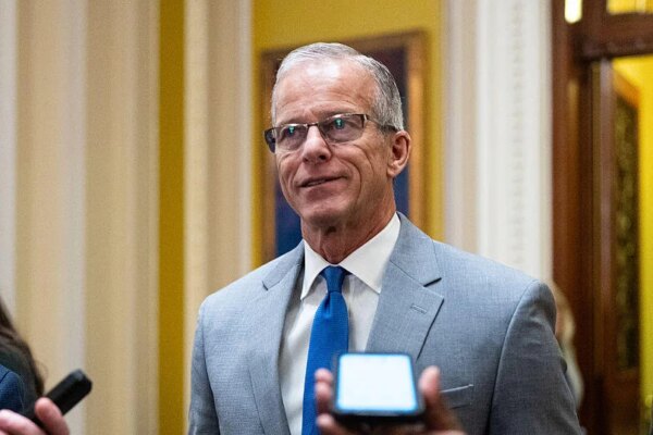 Government shutdown live updates with Senate set to vote on new approach to end impasse
