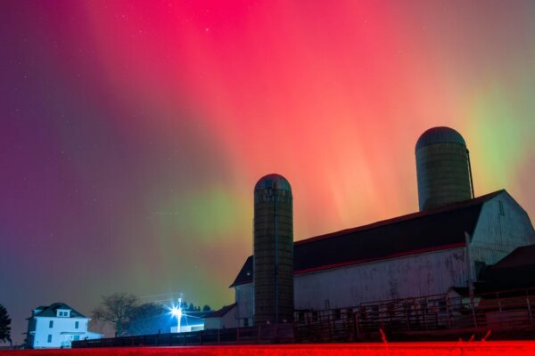 Northern lights spotted in skies across the U.S. See the photos.