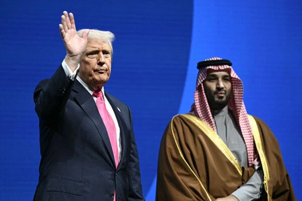 Trump vows U.S. help in settling Sudan war, at request of Saudi crown prince