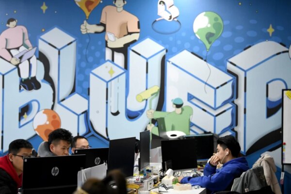 Apple removes popular gay dating apps from China's App Store