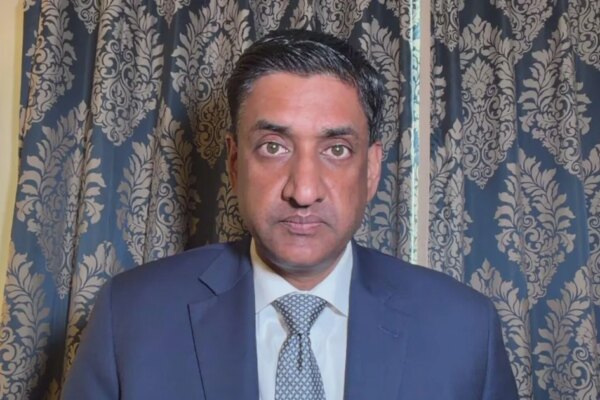 Khanna explains his call for Schumer to be replaced over shutdown deal: "He is not meeting the moment"