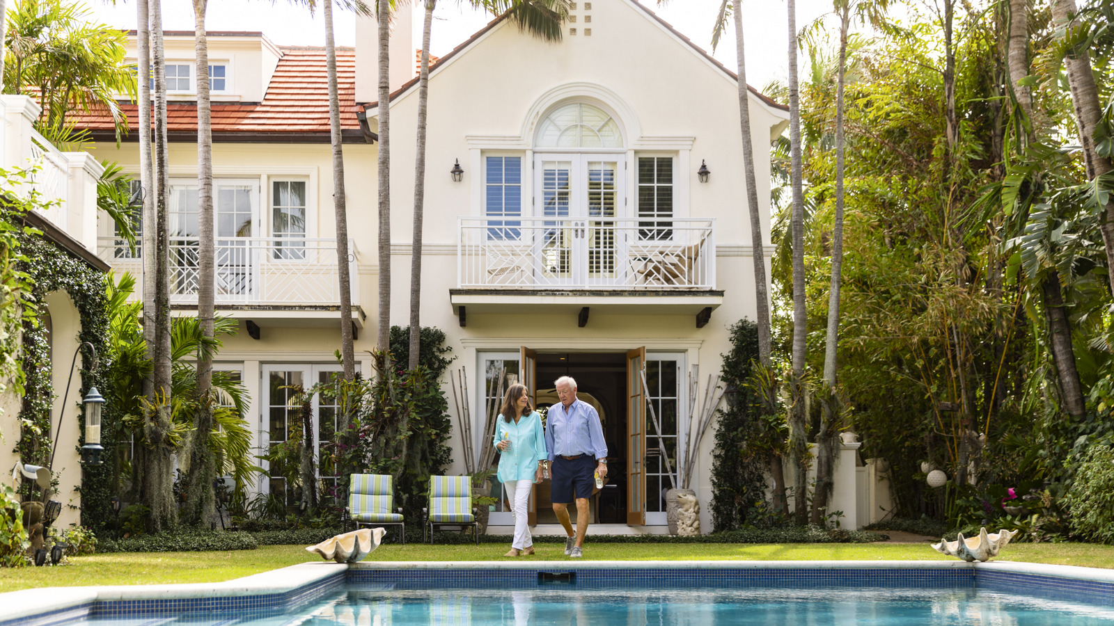 Even 'Upper Class' People Have This Bad Credit Card Habit