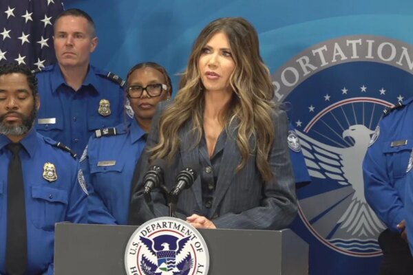 Some TSA agents will get $10,000 bonuses for "exemplary service" during shutdown, Noem says