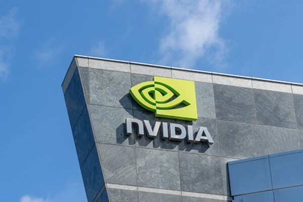 White House Tightens AI Tech Controls, Halts Nvidia’s China Shipments