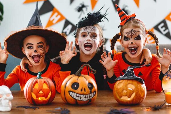 Dow Jones Futures: After Stock Market's Trick-Or-Treat October, Palantir And Robinhood Lead Big Earnings