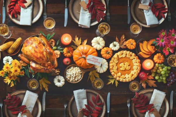Thanksgiving dinner table. (Getty Images/AlexRaths)