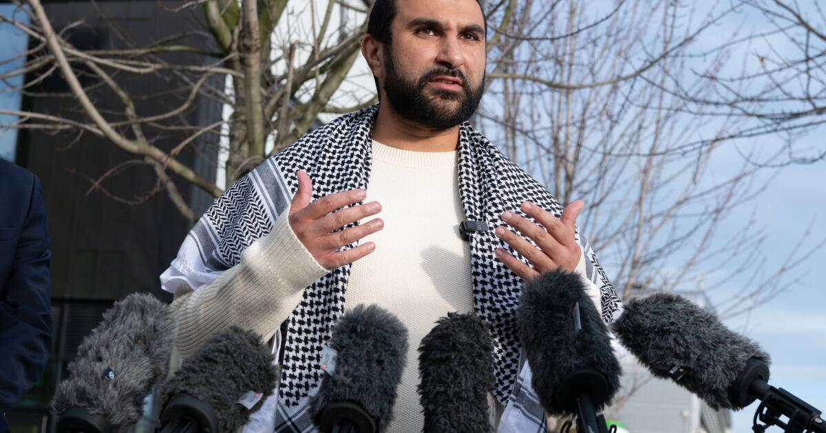 British political commentator considers suing U.S. following detention