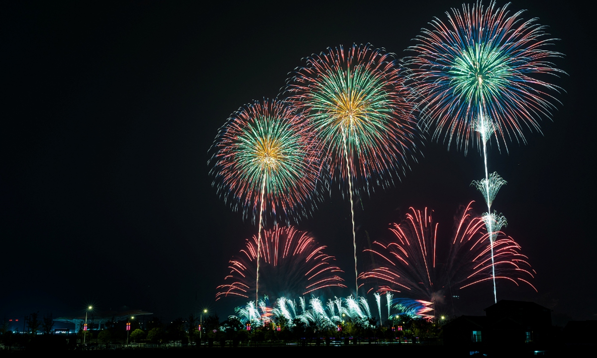 A fireworks show featuring drones lights up the night sky in Liuyang, Hunan Province. Photo VCG