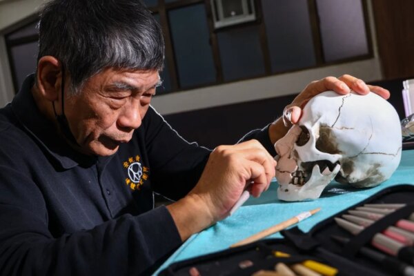 Taiwan restoration experts help families say goodbye to Hong Kong fire victims