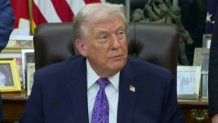 Trump says not signing AI executive order would be 'greatest gift' to China