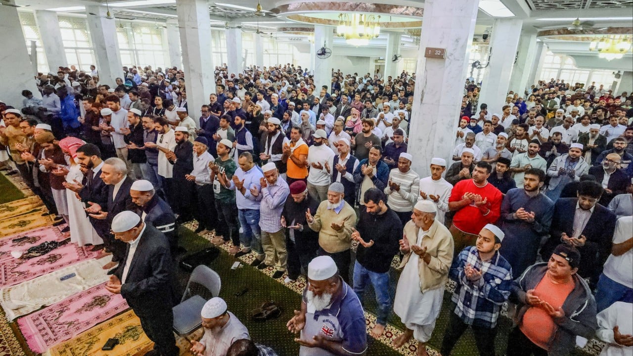 Hong Kong’s religious communities unite in prayer to mourn Tai Po fire victims
