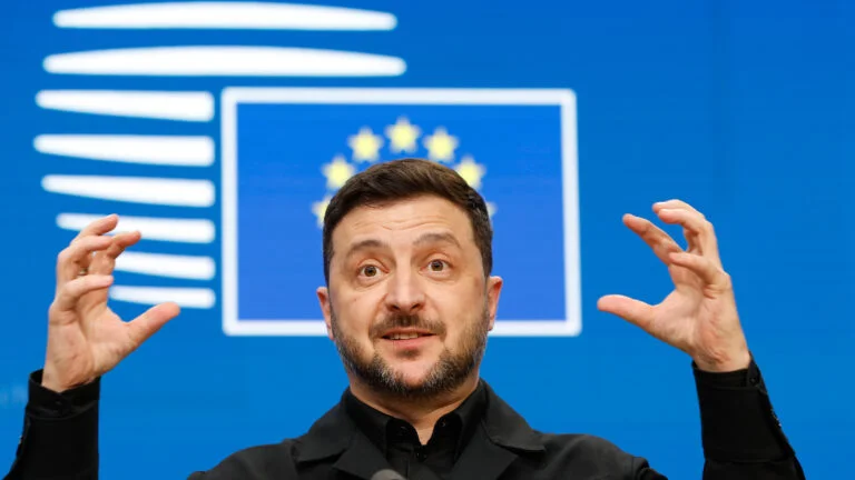 Trump-Zelenskyy talks will address security guarantees and reconstruction, Ukraine leader says