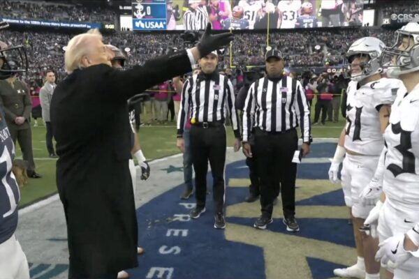 Trump’s No-Flip Coin Toss at Army-Navy Game Stuns Internet: ‘Looked Like a Space Alien Wholly Unfamiliar With the Concept’
