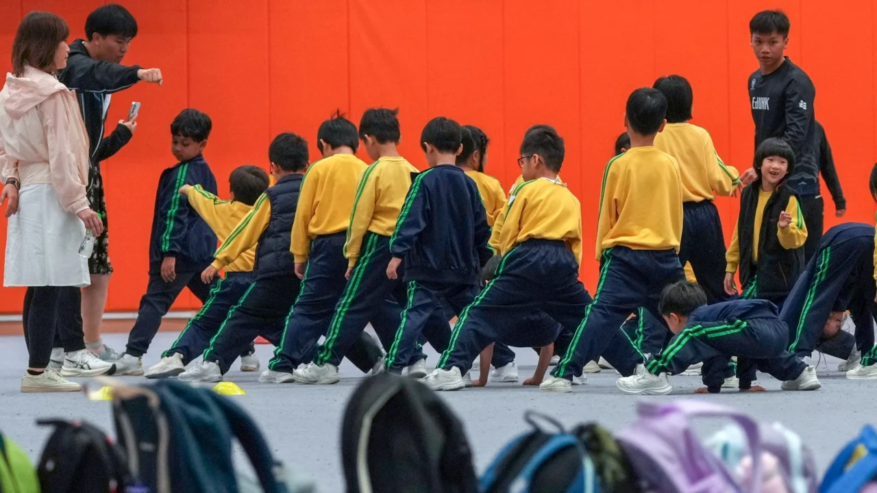 500 Hong Kong primary pupils resume classes in university facilities after Tai Po fire