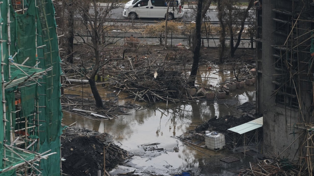 Flat owners affected by Hong Kong fire to get HK$100,000 from authorities