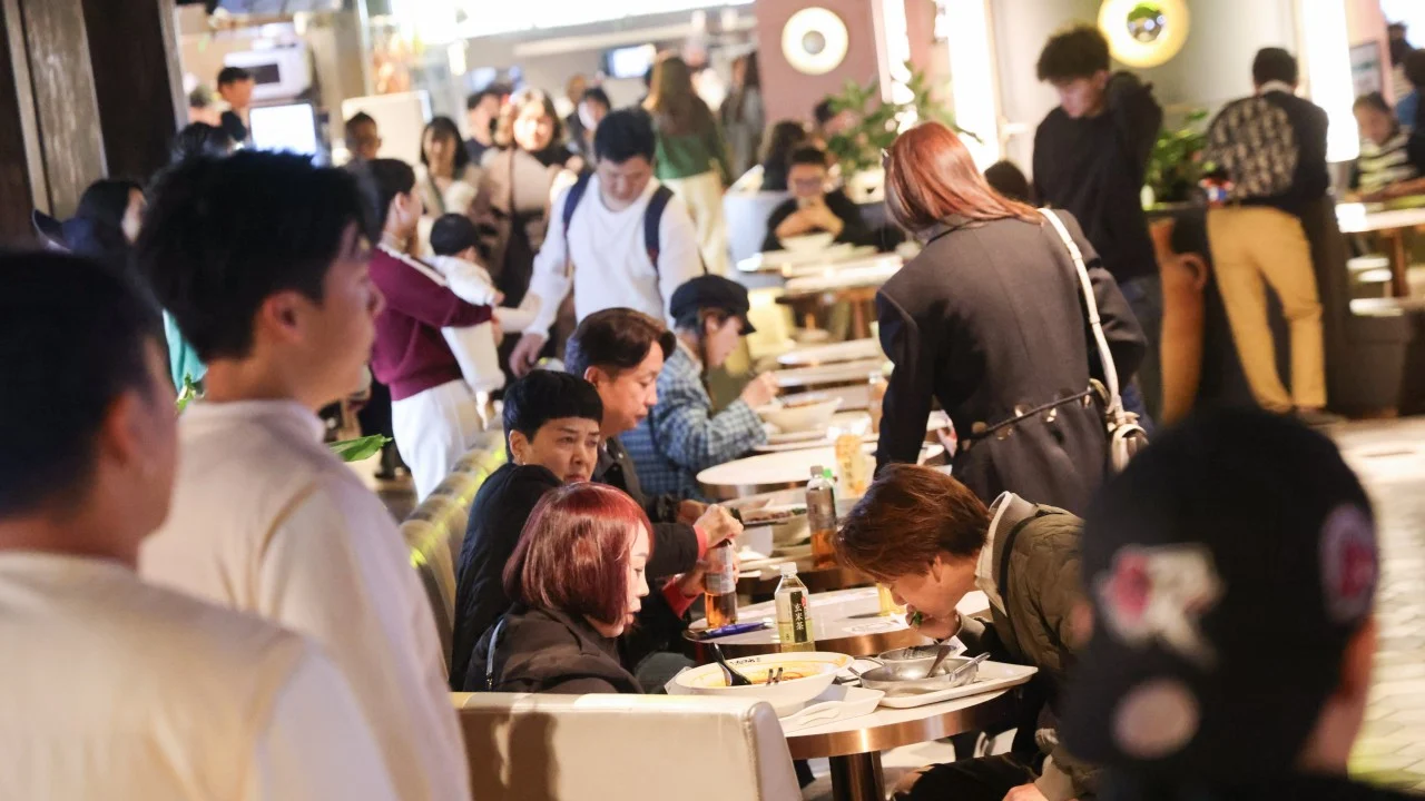 Hong Kong restaurant sales drop 10% over Christmas as cross-border trips hit 1.2 million