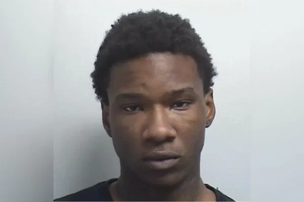 Man at Collierville High School arrested for handgun, THC vape