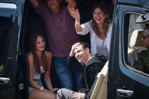 Released hostage Alon Ohel arrives to Rabin Medical Center-Beilinson Campus, Petah Tikva, October 13, 2025. (credit: AVSHALOM SASSONI/FLASH90)