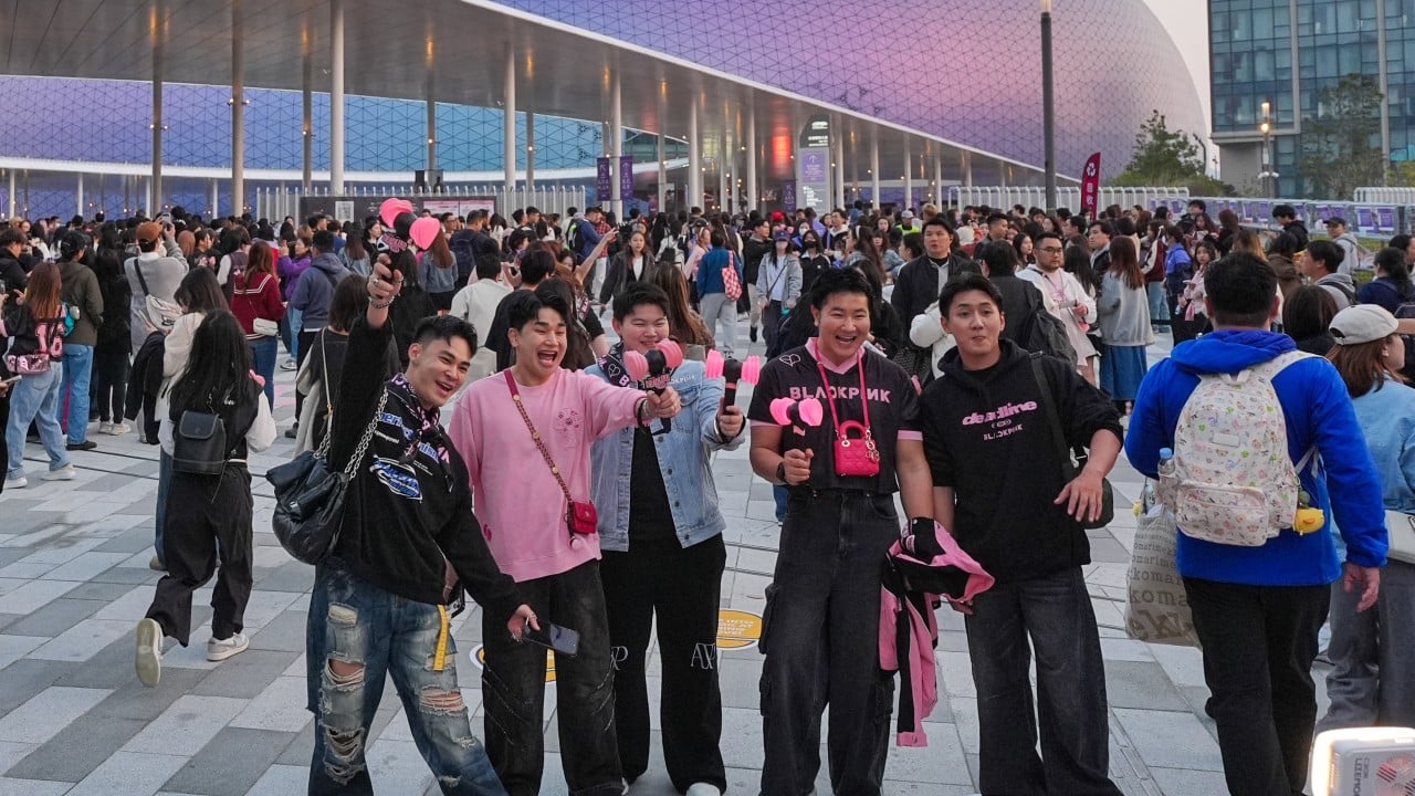 2 women arrested as hawkers cash in on Blackpink merchandise craze at concerts