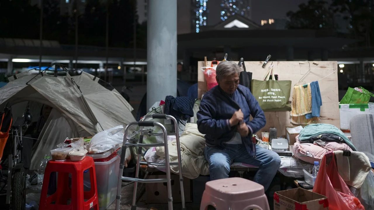 As cold spell grips Hong Kong, homeless shun shelters that ‘feel like prison’