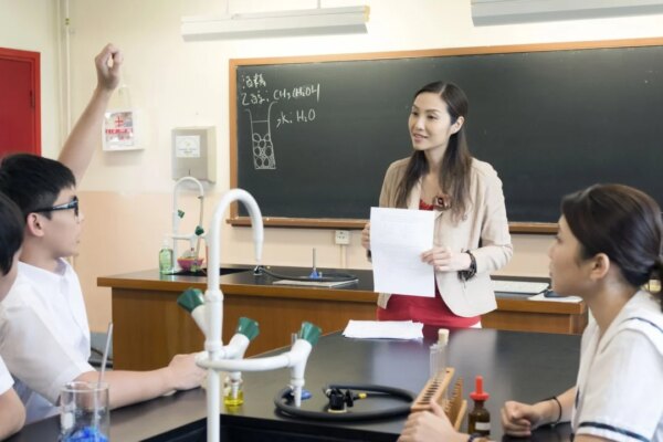 Exempt Hong Kong substitute teachers from practising certificates, principals say