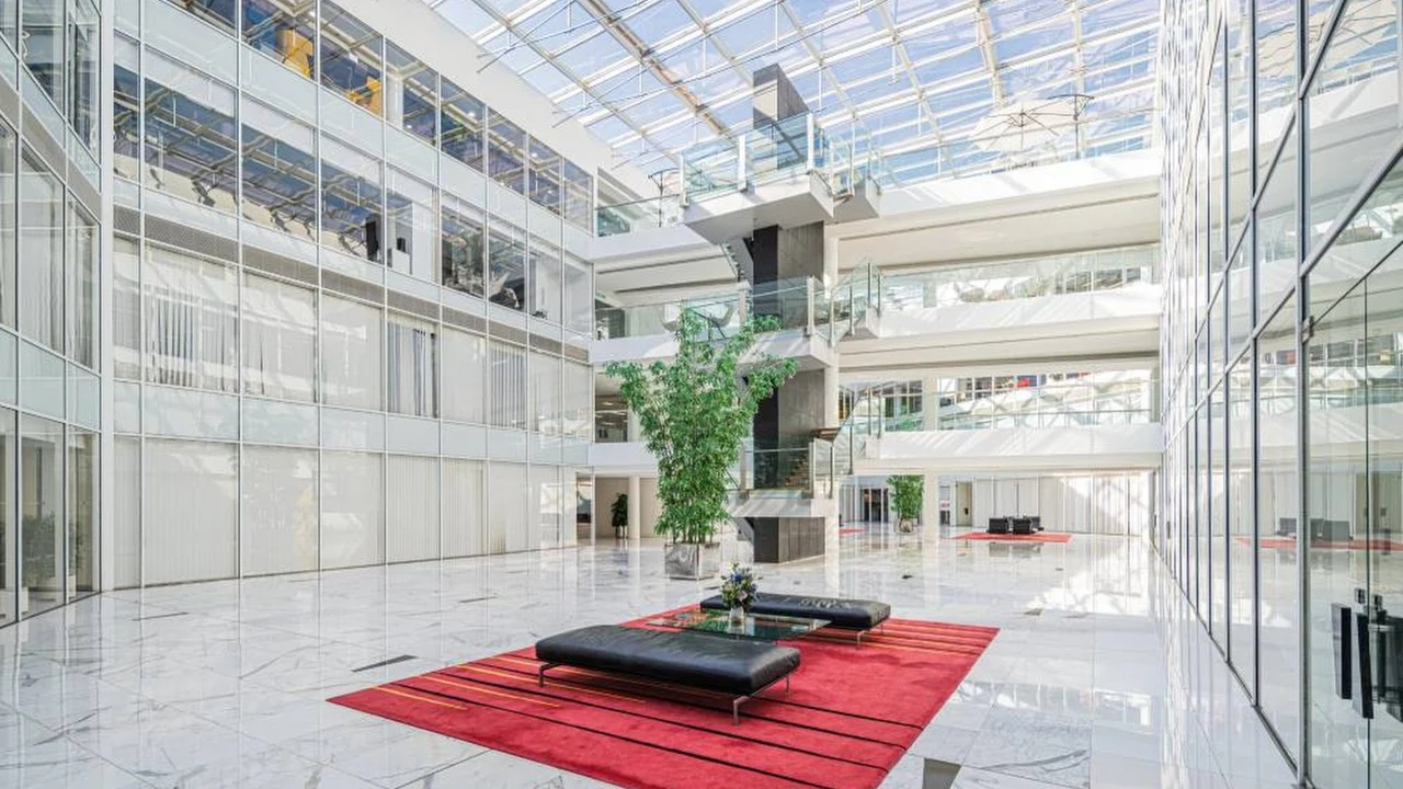 CityU joins ranks of schools snapping up Hong Kong offices with Festival Walk buy