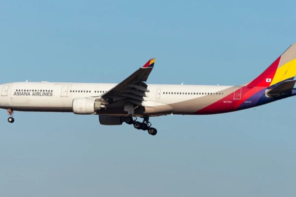 Passenger injured in fire sparked by power bank on Incheon-Hong Kong flight