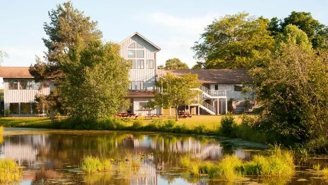 Zack Frank / Shutterstock.com