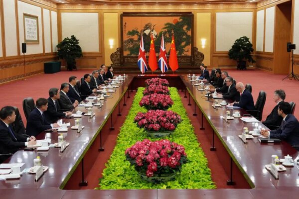 British Prime Minister Keir Starmer and Chinese President Xi Jinping