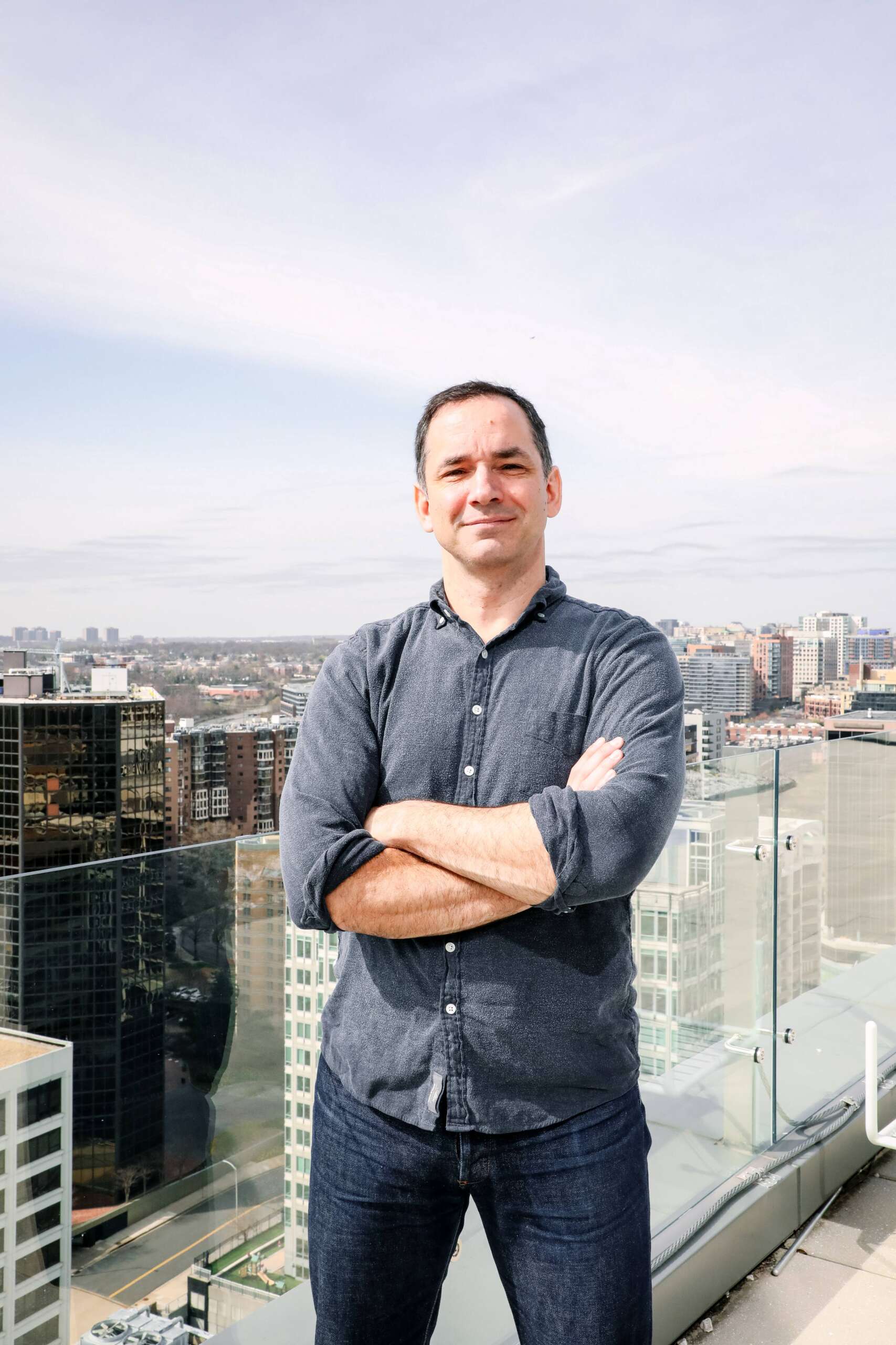 China hacked our mobile carriers. So why is the Pentagon still buying from them?