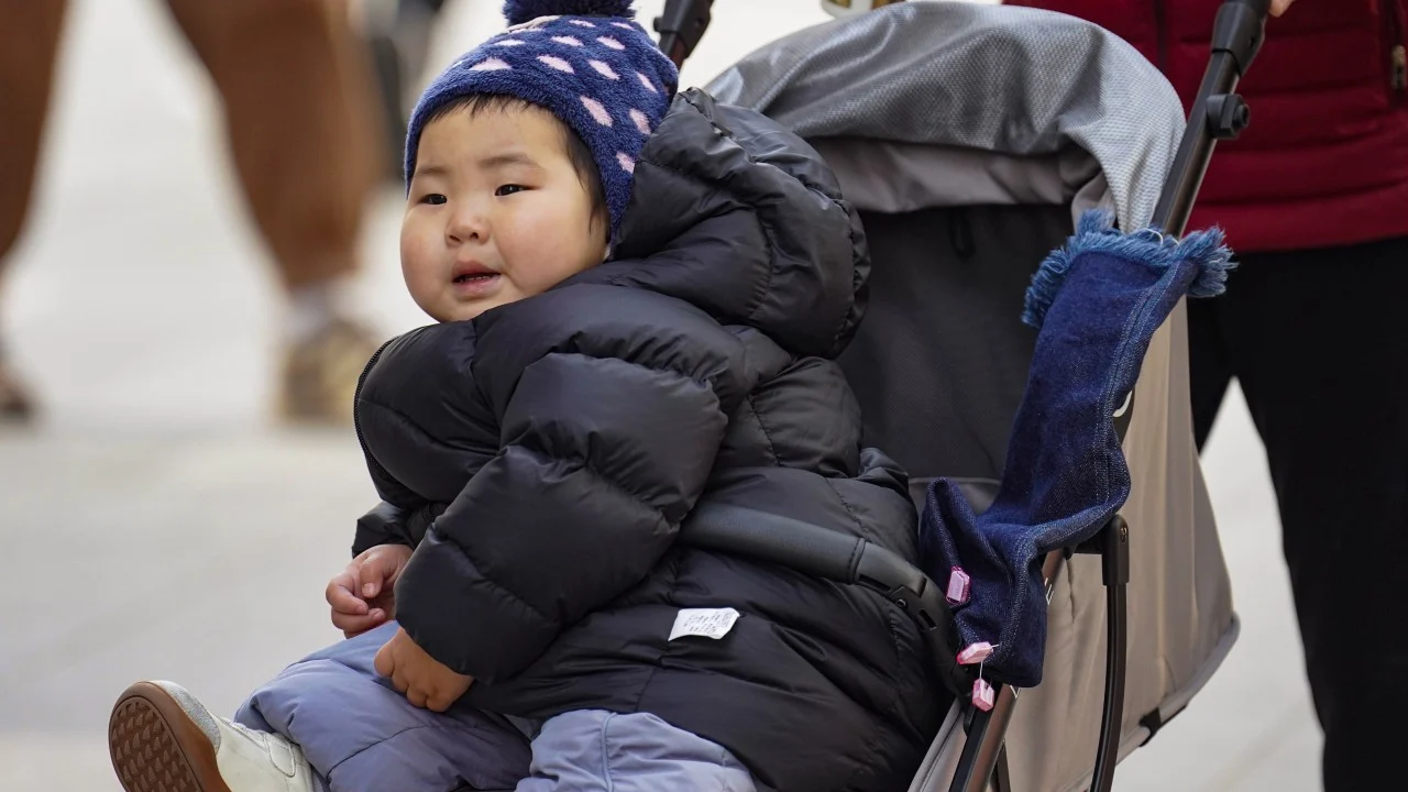 Hong Kong temperatures to fall to 12 degrees next week as winter monsoon arrives