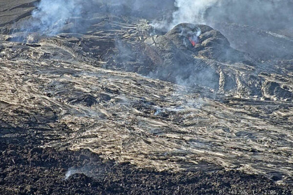 COURTESY U.S. GEOLOGICAL SURVEY
                                A screenshot of the webcam view from the south rim of the caldera.