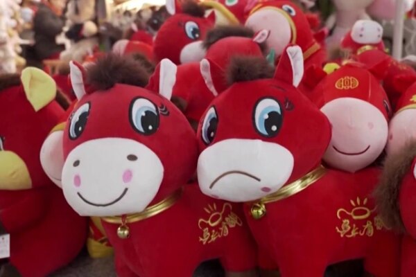'Crying horse' toy plushie goes viral in China