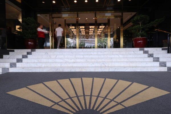 8 people fall ill after eating seafood at Hong Kong’s Mandarin Oriental hotel