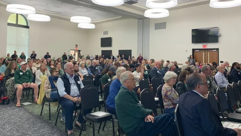 USF Sarasota-Manatee alumni, local leaders push back on New College takeover