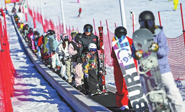 Chinese gear manufacturers shine on global stage with tech prowess