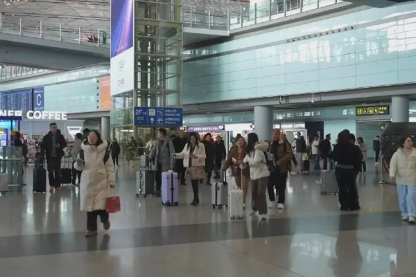 China records nearly 17.8 mln cross-border trips during Spring Festival holiday