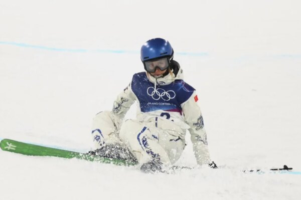 Eileen Gu of Team People's Republic of China falls in the Women's Freeski Halfpipe Qualification 1 on day thirteen of the Milan Cortina 2026 Winter Olympic games at Livigno Air Park on Feb. 19, 2026 in Livigno, Italy. 