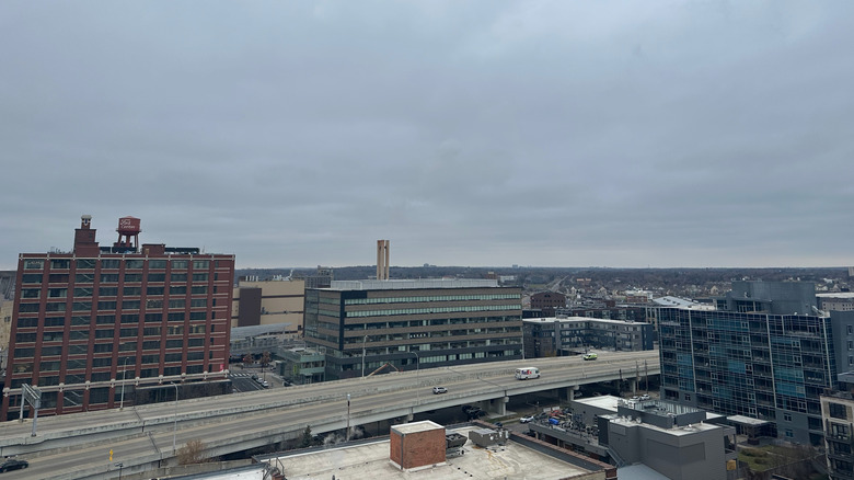 A view of Interstate 94, the Ford Building, and North Minneapolis on a cloudy day