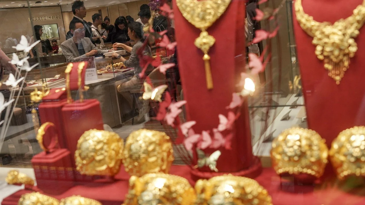 Hong Kong, Singapore square off in race to become world’s gold trading hub