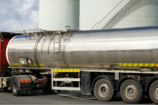 FTSE 100 Live: Shares jump as oil prices fall as Iran allows some Hormuz shipping