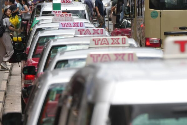 Opinion | The high price of Hong Kong’s slow switch to electric buses and taxis