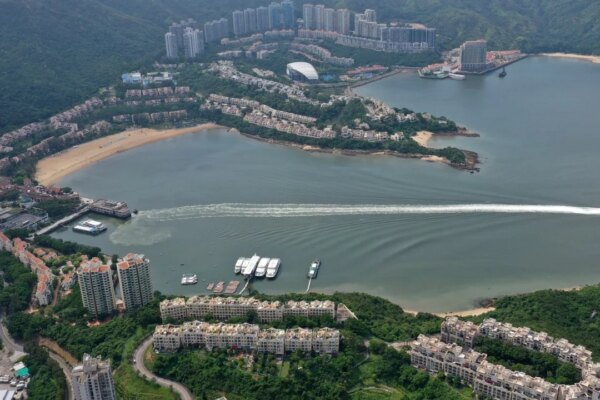 Plan for full taxi access to Discovery Bay sparks anger among residents