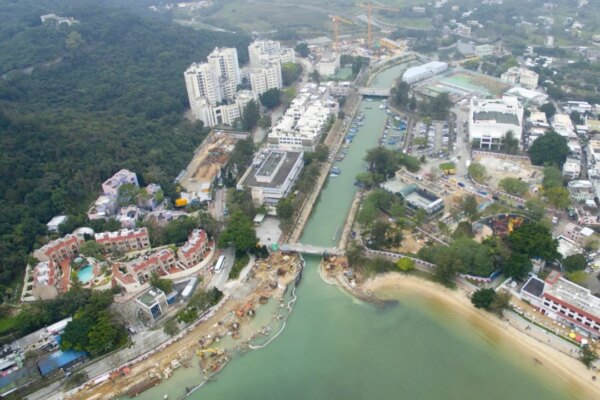 Man dies after getting electric shock from lamp post near Lantau beach