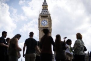 Hongkongers on BN(O) pathway won’t face tougher English test, UK confirms