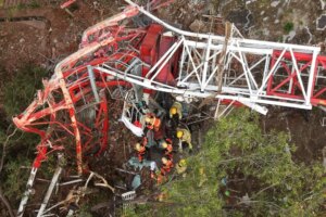 Hong Kong crane collapse signals need for metal fatigue testing: expert