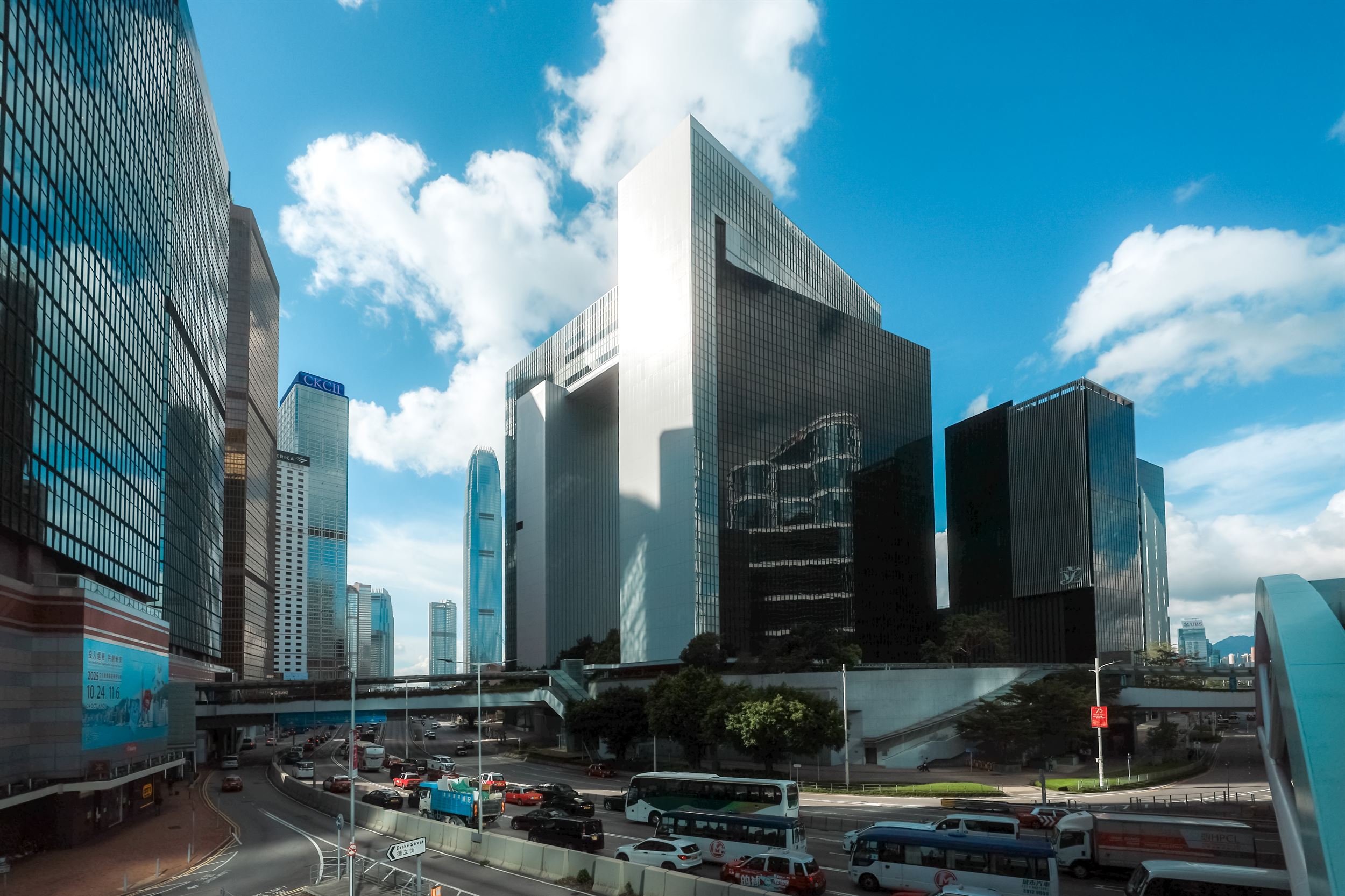 HK govt eyes more Dubai flight seats for residents stranded in Mideast