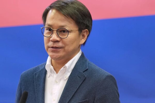 Scammers impersonate Hong Kong lawmaker to defraud resident of HK$38,000