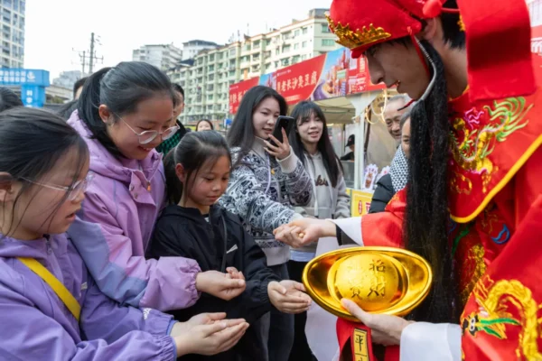 AI's Growing Role in China's Travel Market on Display During Holiday Boom