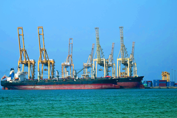 Oil tanker in Strait of Hormuz